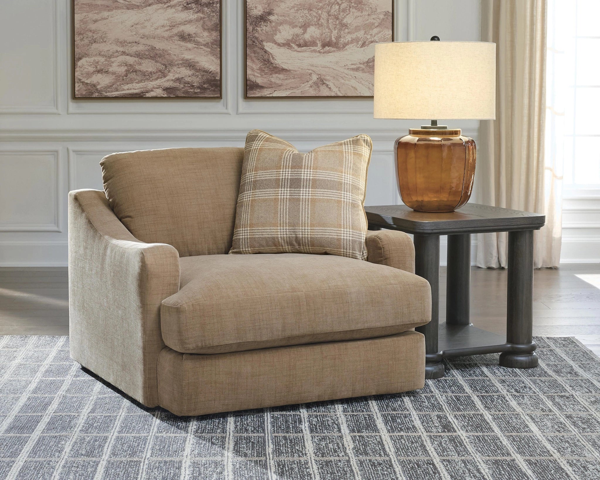 ChloeeAnne Oversized Chair