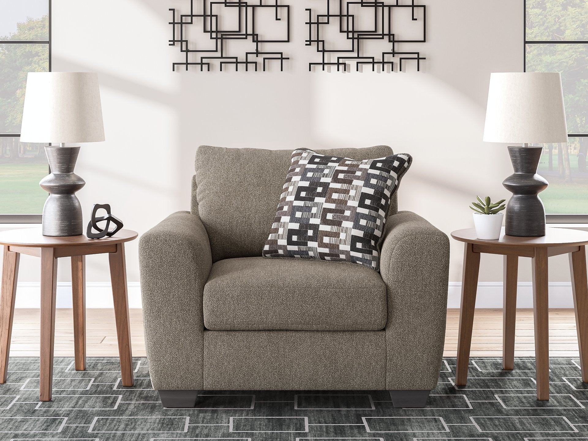 Triston-Peaks Oversized Chair