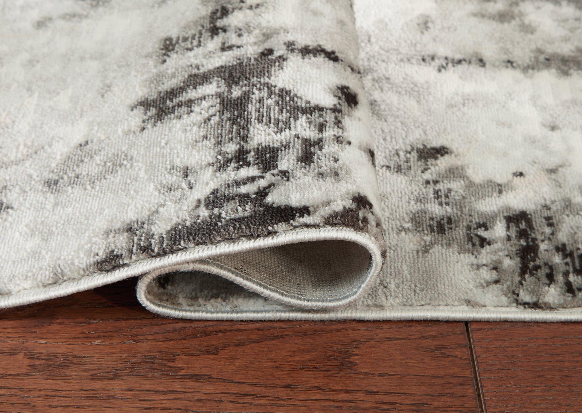 Greyland 5' x 7' Rug