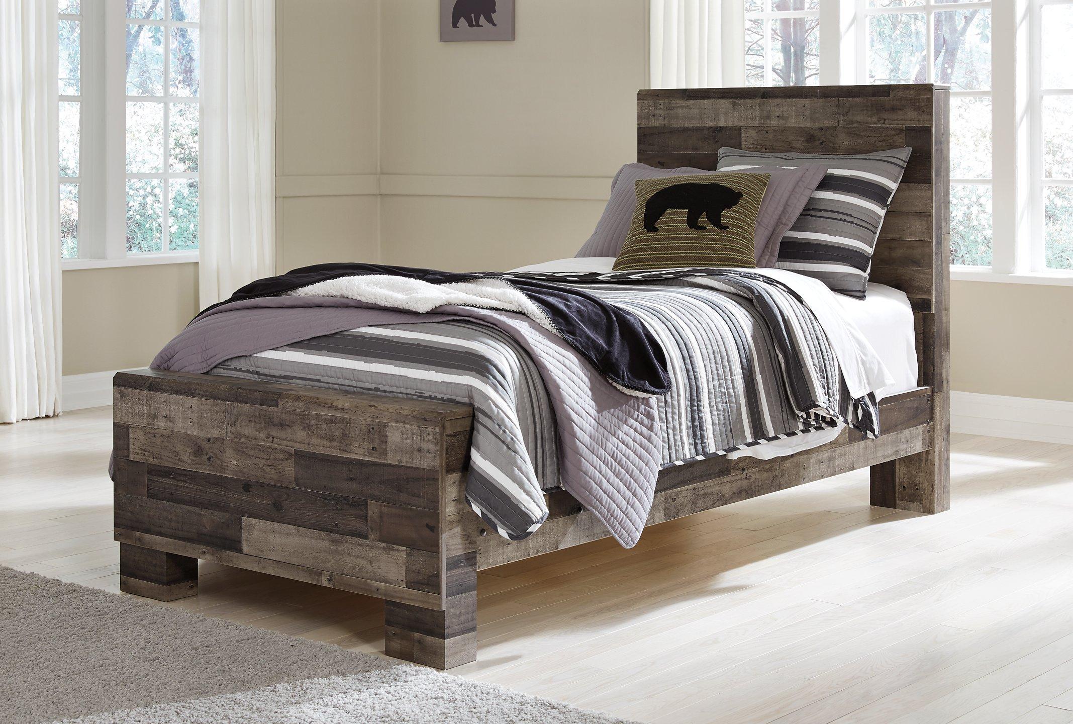 Derekson Bed